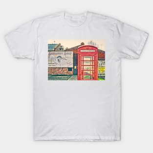 Vintage Red telephone box T-Shirt